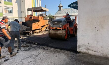 Continuă modernizarea oraşului Măcin: a treia etapă de asfaltare începe de luna viitoare