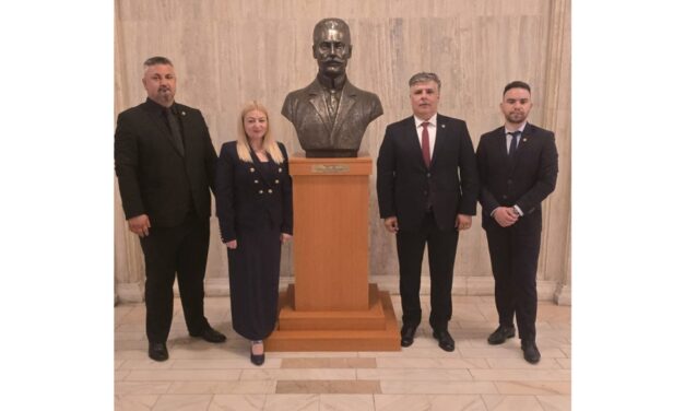 Deputatul Cosmin Andrei: Dezvelirea bustului lui Vasile Stroescu la Palatul Parlamentului, o reparaţie istorică necesară