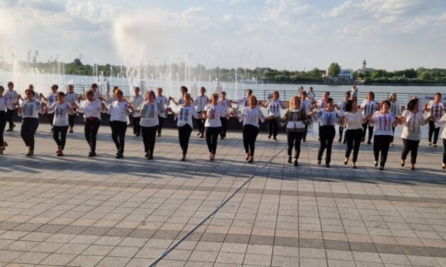 Flashmob de Ziua Universală a Iei, organizat pe Faleza „Ivan Patzaichin” din Tulcea