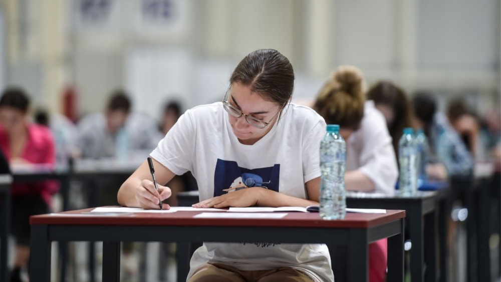 Începe Bacalaureatul: peste 1.200 de candidaţi din Tulcea vor susţine examenul maturităţii