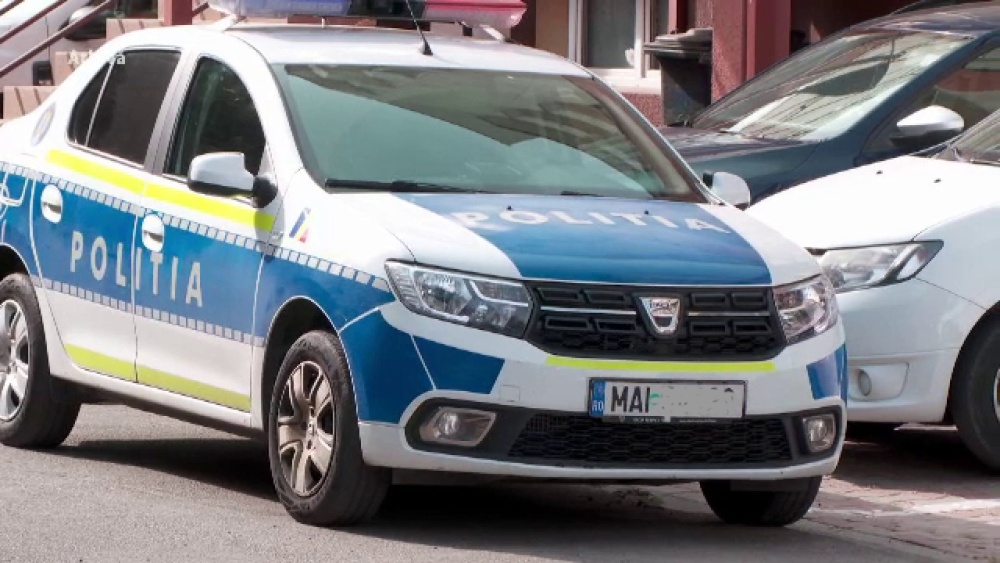 Bărbat din Sulina, arestat preventiv după ce a ameninţat poliţiştii şi a avariat o autospecială de poliţie