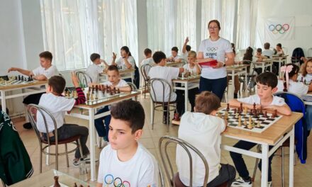 Concursul judeţean de şah „Cupa Palatului 2026″ a reunit 70 de elevi din Tulcea şi Mahmudia