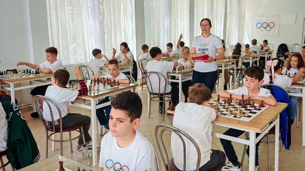 Concursul judeţean de şah „Cupa Palatului 2026″ a reunit 70 de elevi din Tulcea şi Mahmudia