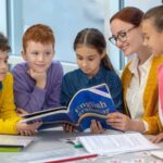 Copiii din Baia, invitaţi să se înscrie la cursurile şi examenele Cambridge