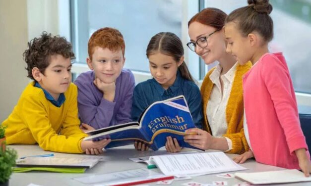 Copiii din Baia, invitaţi să se înscrie la cursurile şi examenele Cambridge