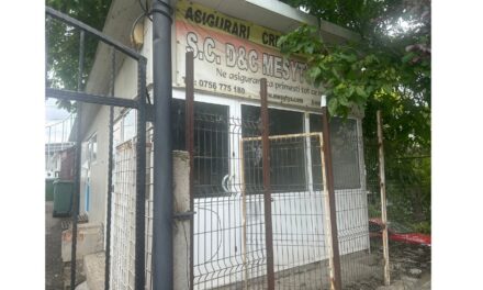 Cum scăpăm de chioşcul abandonat la „Elena Doamna”? Consilierul local PSD Gabriel-Dorin Ţiu: „Încep să intre hoţi în curtea şcolii”
