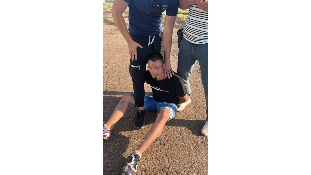 Evadatul de la ferma din Cataloi era condamnat pentru violenţă în familie. A fost capturat după câteva ore de căutări