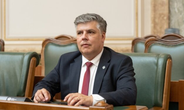 Senatorul Ionel Carp cere MApN garanţii clare că producţia transportoarelor blindate rămâne în uzinele româneşti