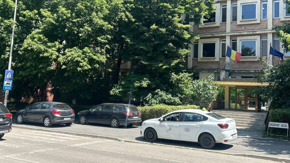 Primăria mută trei staţii de taxi din municipiu la cererea tulcenilor
