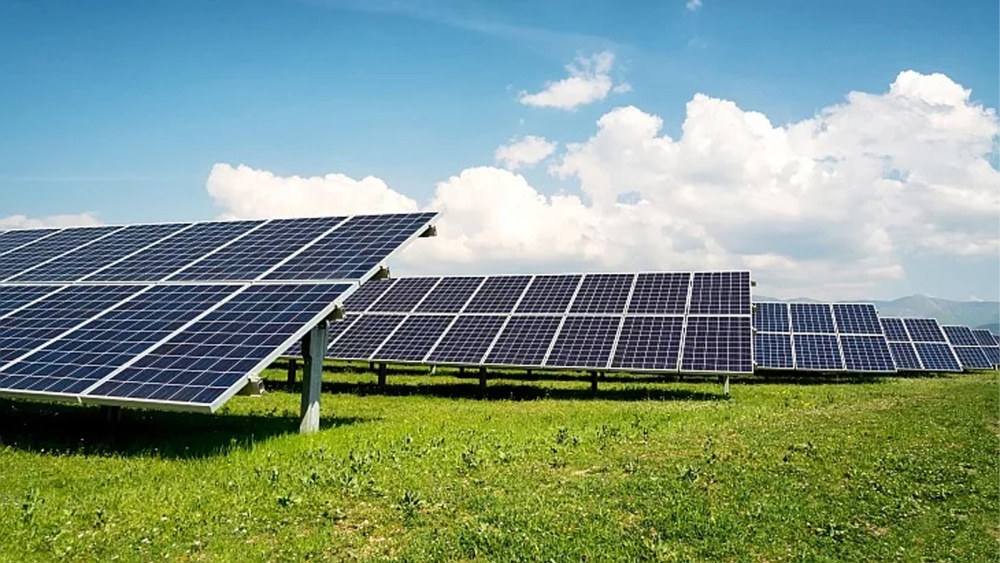 Primăria Tulcea a lansat licitaţia pentru construirea unui parc fotovoltaic de peste două milioane de euro