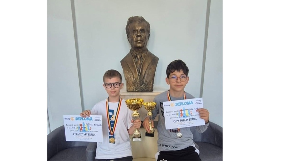 Şahiştii Alexandru Petrov şi Alexandru Guriencu, aur şi argint la „Cupa Rotary Club Brăila”