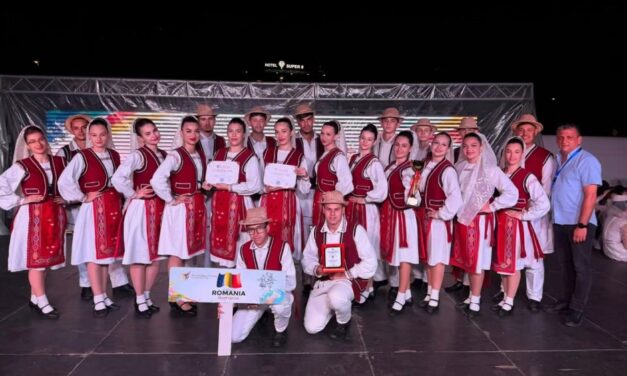 Ansamblul Danubius din Tulcea, locul II la Festivalul Internaţional „The Folk Evenings of the Old Bazaar” din Skopje