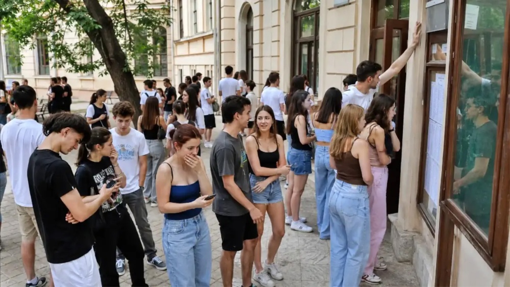 Doi elevi ai Colegiului Naţional „Spiru Haret” au obţinut cea mai mare notă la examenul de Bacalaureat – 9,86