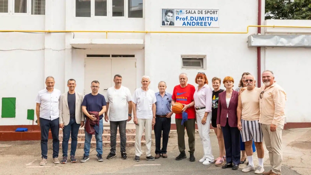 Sala de sport a Colegiului Naţional „Spiru Haret” poartă numele profesorului Dumitru Andreev