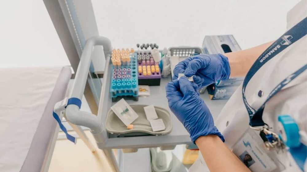 Analize medicale gratuite pentru locuitorii comunei Baia. Recoltările vor avea loc sâmbătă, la Centrul de Bunici