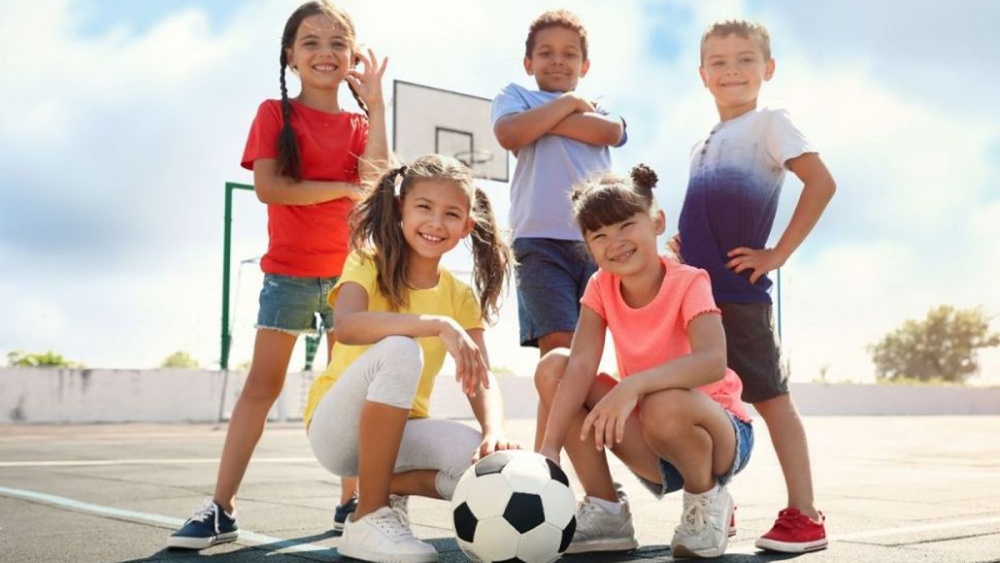 Amenzi pentru primăriile care nu dau o treime din banii de sport către copii şi juniori. Unii primari vor, dar n-au bani, alţii n-au cui