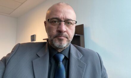 Decanul Baroului Tulcea, Felix Andrei, după atacul asupra ambulanţei din Cluj: „Dezinformarea online nu este o problemă virtuală, ci pune vieţi în pericol”