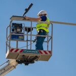 Economie la energie în Tulcea: unele primării reduc iluminatul public, altele aşteaptă instrucţiuni