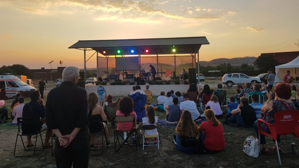 Poftiţi la festival: Folk Ţestos la Greci şi „Peştişorul de aur”, în municipiu