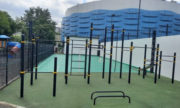 Sport şi recreere la Tulcea: Nou spaţiu pentru calisthenics şi mini-teren de fotbal în zona Gării