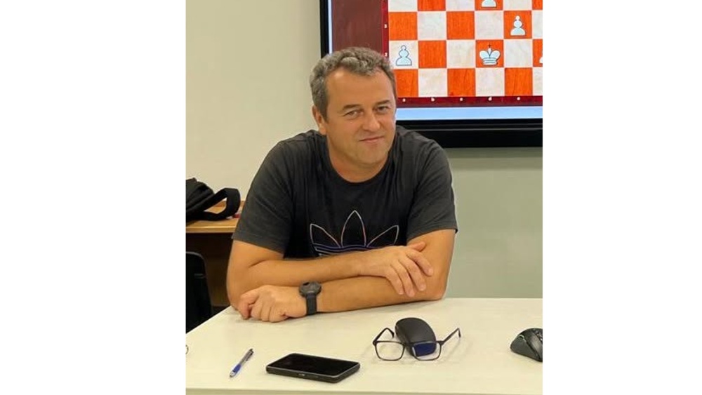Antrenorul de şah Marius Sarighioleanu, despre noua Sală Polivalentă: „O sală modernă este importantă, dar performanţa se construieşte prin oameni: copii, antrenori, cluburi, competiţii şi susţinere”