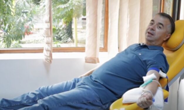Primarul Ştefan Ilie a donat sânge şi îi îndeamnă pe tulceni să îi urmeze exemplul: „Spitalul nostru trece printr-o criză uriaşă de sânge”