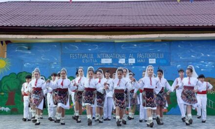 Artişti din ţară şi de peste hotare vin la Festivalul Internaţional Multietnic al Păstoritului, de la Sarighiol de Deal