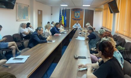 Mirosul neplăcut din zona Spitalului TBC, reclamat la Prefectură