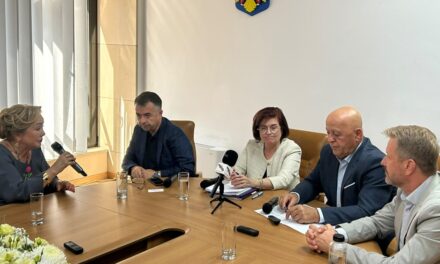 Obligaţi sau atraşi? Discuţii între primarul Ştefan Ilie şi Colegiul Medicilor privind deficitul de doctori din Tulcea