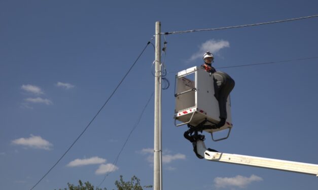 Reţele Electrice România aduce în judeţul Tulcea utilaje moderne pentru reducerea penelor de curent