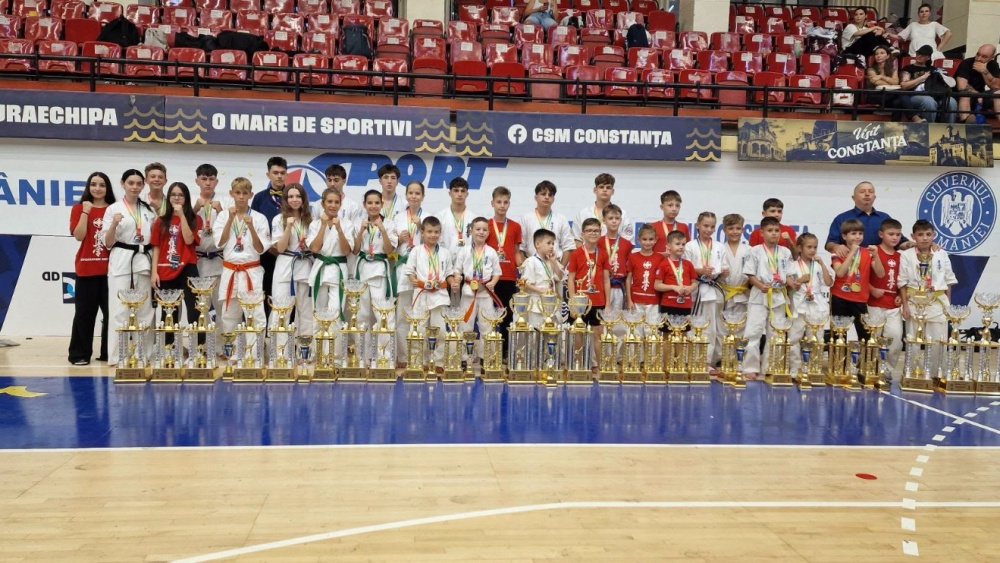 Revenire în forţă pentru karatiştii lui Pănuţă: Spectacol şi 40 de medalii la „International Black Sea Warriors Cup”