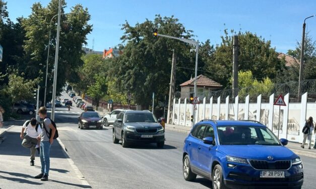Semafoare cu inteligenţă artificială în municipiu. Noile sisteme sunt în probe pe străzile Babadag, Isaccei şi 1848