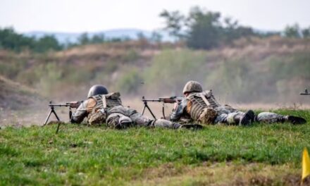Trageri de instrucţie cu muniţie reală în poligonul Câşla, în apropiere de Chilia Veche