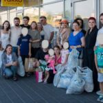 „Un rotarian îmbracă un copil”, la a doua ediţie: 27 de tineri au primit haine, rechizite şi jucării