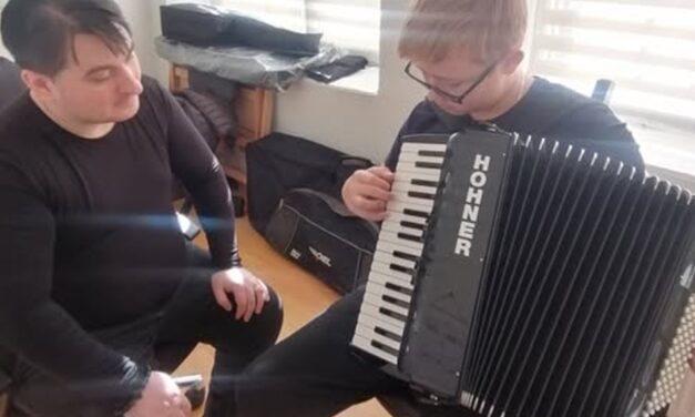 Lăutăria, canto şi pictura, printre cele mai căutate cursuri ale Centrului Cultural „Jean Bart” Tulcea