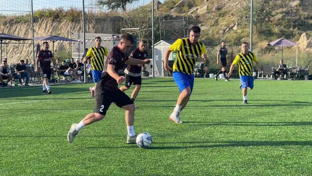 Meciuri echilibrate şi răsturnări de situaţie în Superliga de minifotbal din Tulcea