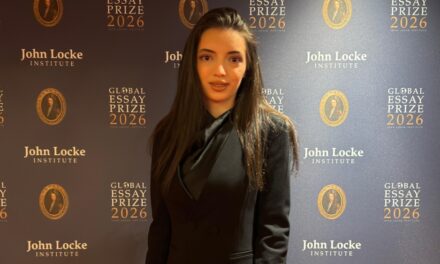 Miruna Bencau, elevă din Tulcea, distinsă la Global Essay Prize 2026 pentru un eseu care pune filosofia în dialog cu matematica