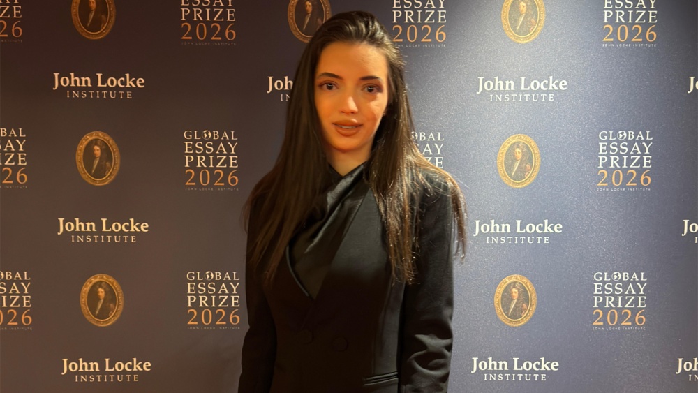 Miruna Bencau, elevă din Tulcea, distinsă la Global Essay Prize 2026 pentru un eseu care pune filosofia în dialog cu matematica
