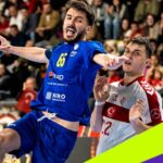 România – Polonia la Tulcea: Biletele vândute la meciul de handbal vor salva un adolescent bolnav de cancer