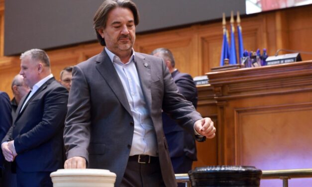 Deputatul PSD de Tulcea Sergiu Constantinescu cere din nou demisia inspectorului şcolar general  Viorica Pavel: „Nu mai aşteptaţi încă o tragedie pentru a vă asuma responsabilitatea. Este timpul să plecaţi”