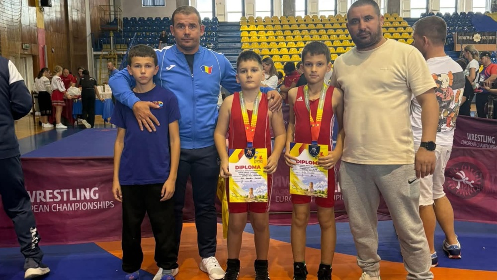 Argint şi bronz pentru Tulcea la Campionatul Naţional de Lupte-Juniori Mici: Rareş Andrei Tudoreanu şi Yannis Gherasim, pe podium la Târgovişte