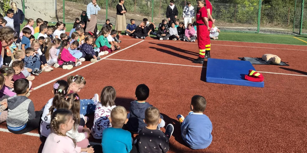 Exerciţiu de alarmare şi evacuare la Şcoala Gimnazială Hamcearca: Elevii şi personalul au exersat intervenţia în caz de cutremur şi incendiu