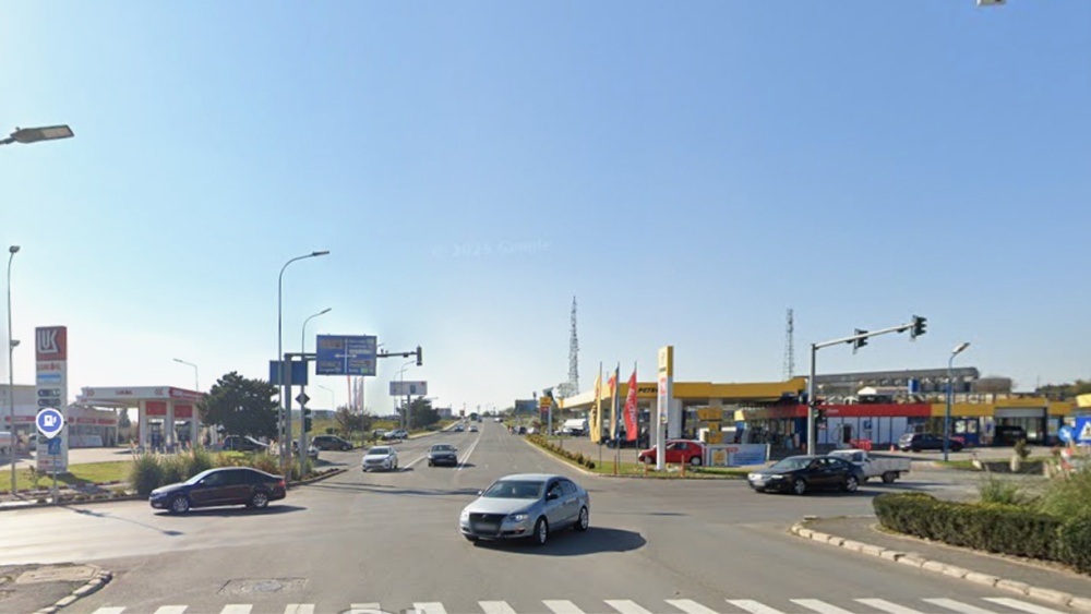 Sens giratoriu la ieşirea din Tulcea spre Constanţa, construit din taxele pentru păcănele